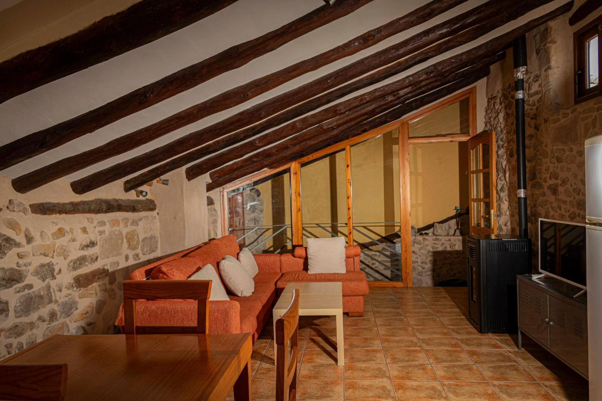 Casa Alta Villa วาลเดร์โรเบรส ภายนอก รูปภาพ